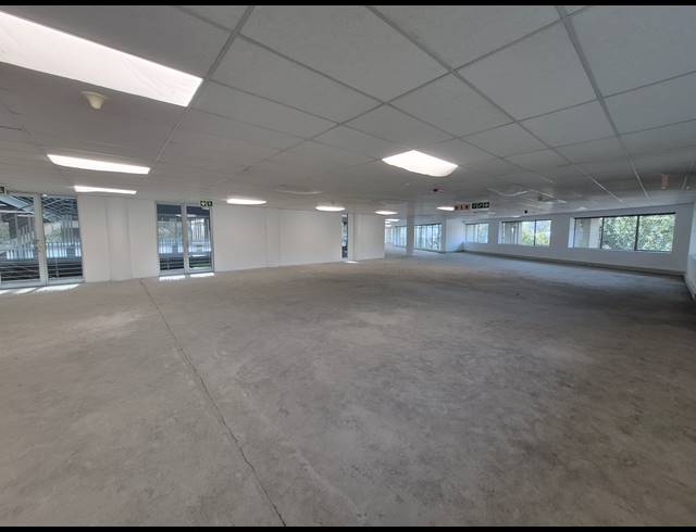 858M² OFFICE TO LET IN WOODMEAD